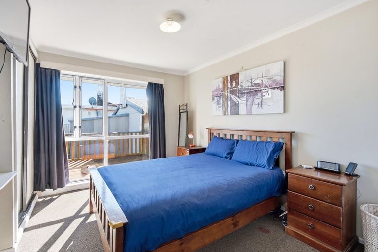 Photo of property in 17 Mortlake Street, Islington, Christchurch, 8042