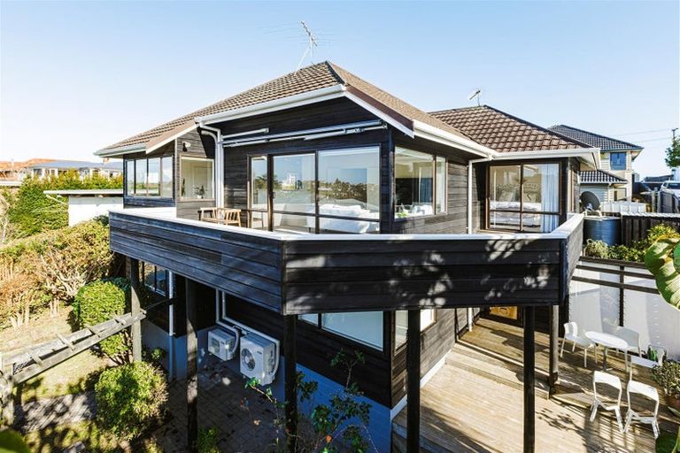 Photo of property in 77b Litten Road, Cockle Bay, Auckland, 2014