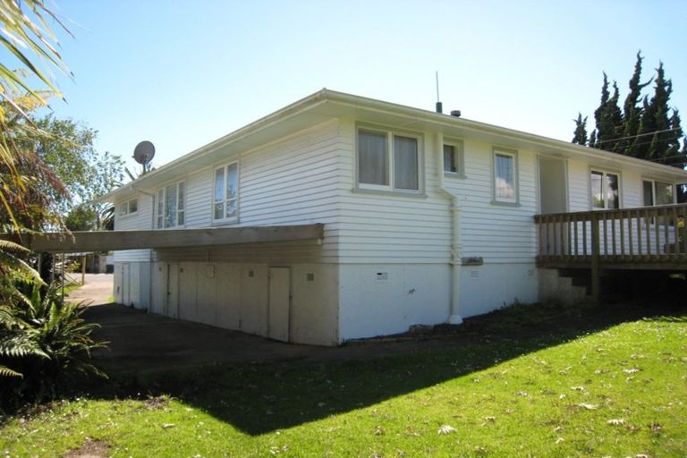 Photo of property in 19 Adams Road, Manurewa, Auckland, 2102