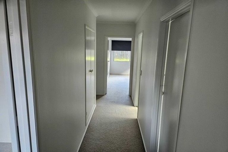 Photo of property in 1/16 Wernham Place, Northcote, Auckland, 0626