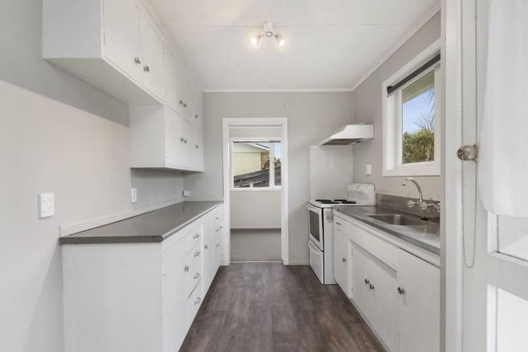 Photo of property in 70 Te Hatepe Avenue, Taupo, 3330