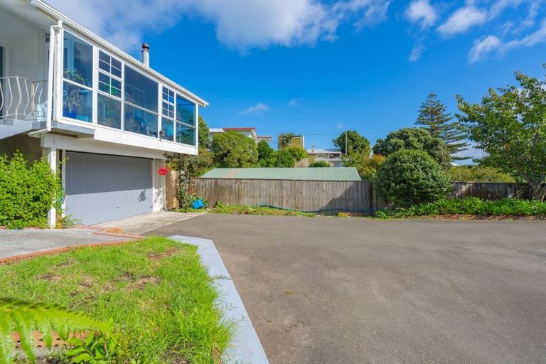 Photo of property in 10 Poplar Avenue, Raumati South, Paraparaumu, 5032