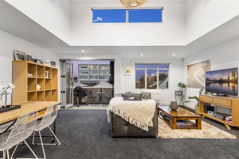 Photo of property in 5/29 Third Avenue, Tauranga, 3110