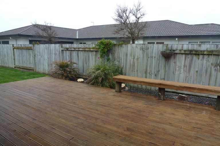 Photo of property in 20 Meridian Grove, Kelvin Grove, Palmerston North, 4414