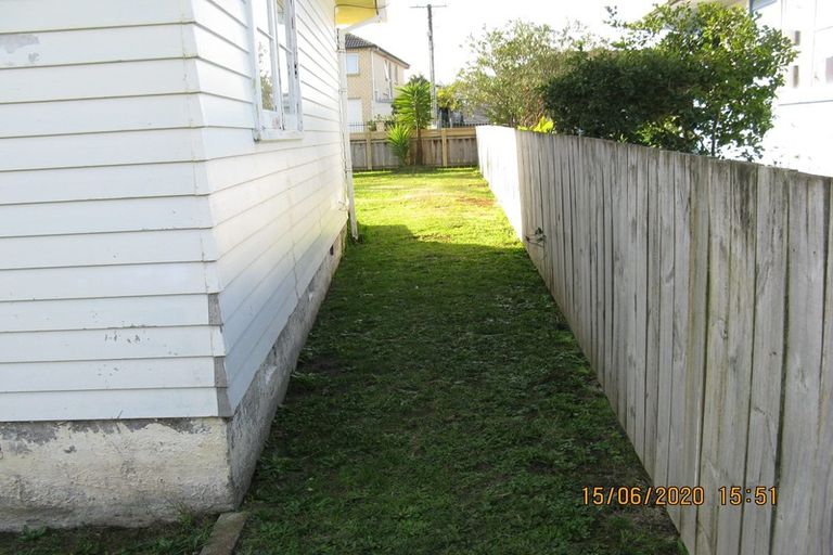 Photo of property in 2/8 Fisher Crescent, Otara, Auckland, 2023