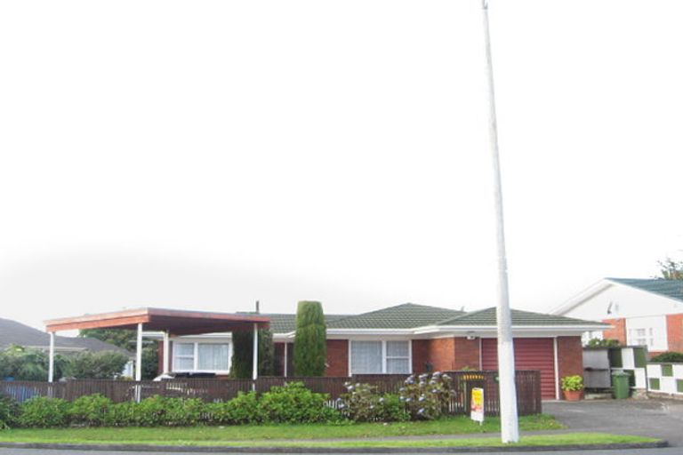 Photo of property in 66 Reeves Road, Pakuranga Heights, Auckland, 2010