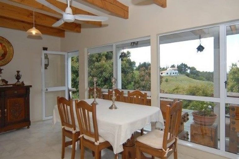 Photo of property in 55 Oak Road, Poraiti, Napier, 4112