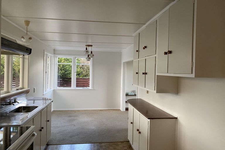 Photo of property in 19 Seddon Street, Carterton, 5713