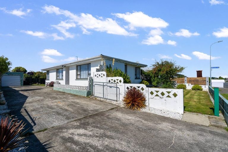 Photo of property in 220 Conyers Street, Strathern, Invercargill, 9812