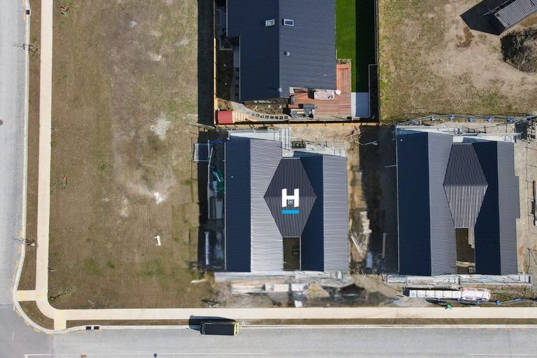 Photo of property in 14 Moonstone Street, Albert Town, Wanaka, 9305