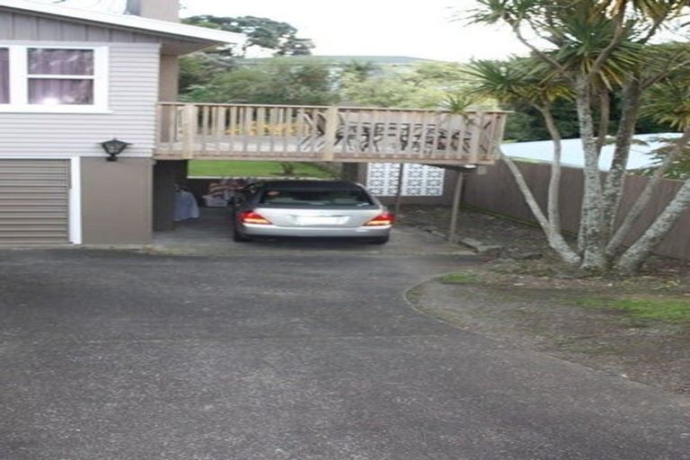Photo of property in 188 Sunnynook Road, Totara Vale, Auckland, 0627