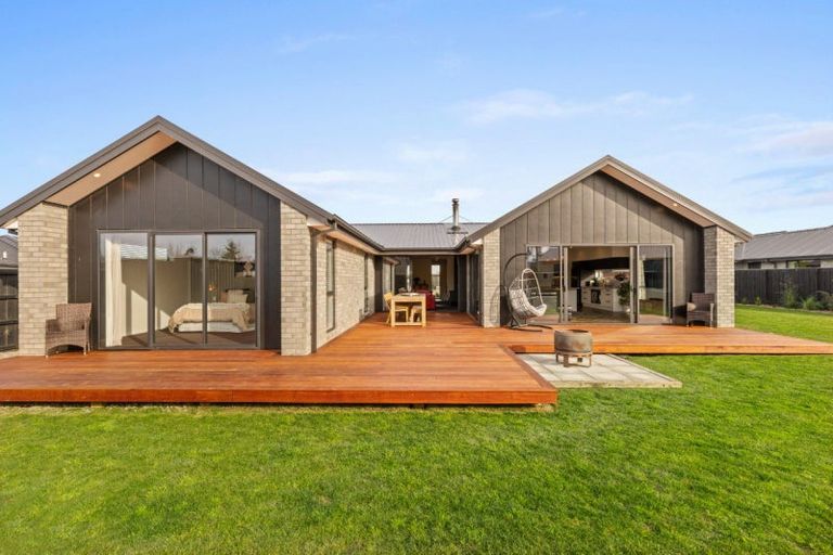 Photo of property in 39 Plover Avenue, Amberley, 7410