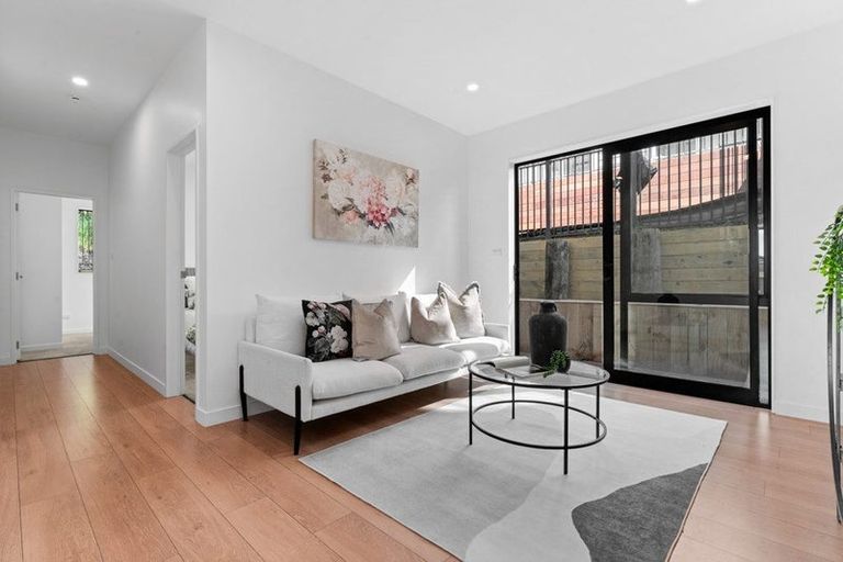 Photo of property in 3 Anehu Place, Greenhithe, Auckland, 0632