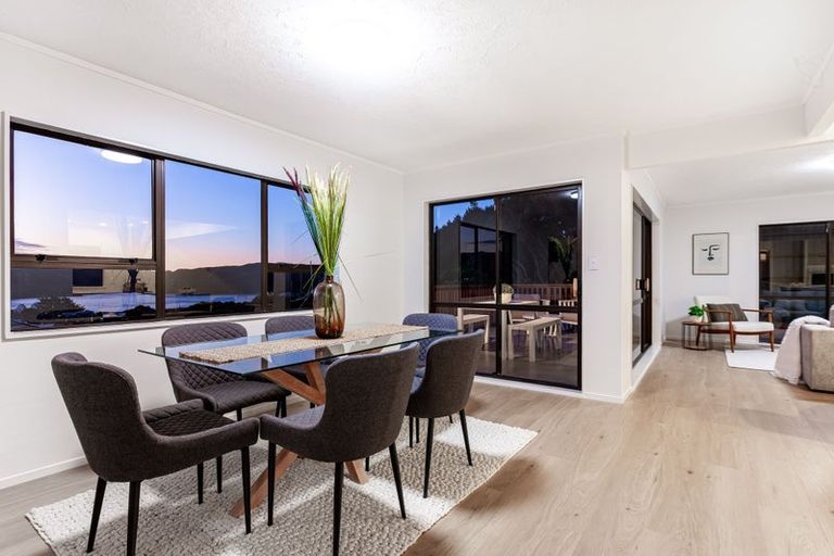 Photo of property in 19 Kinloch Place, Papakowhai, Porirua, 5024