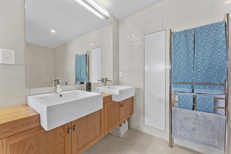 Photo of property in 135 Beach Road, Castor Bay, Auckland, 0620