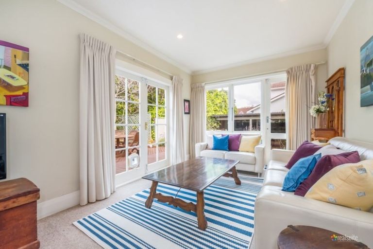 Photo of property in 32 Hinau Street, Woburn, Lower Hutt, 5010