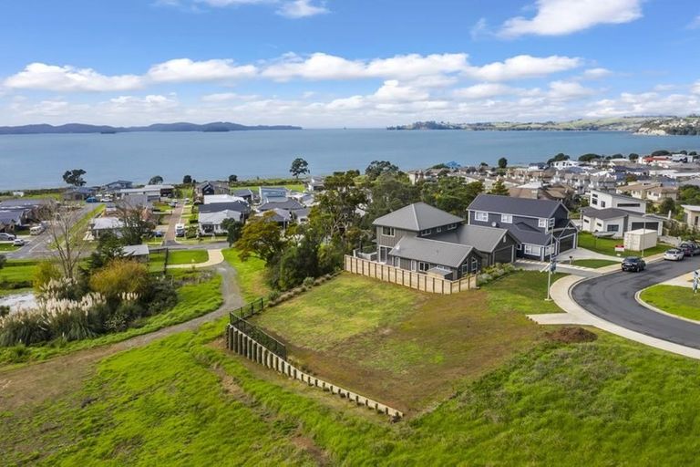 Photo of property in 1 Koru Place, Snells Beach, 0920