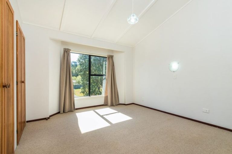 Photo of property in 2/123 Spinella Drive, Bayview, Auckland, 0629