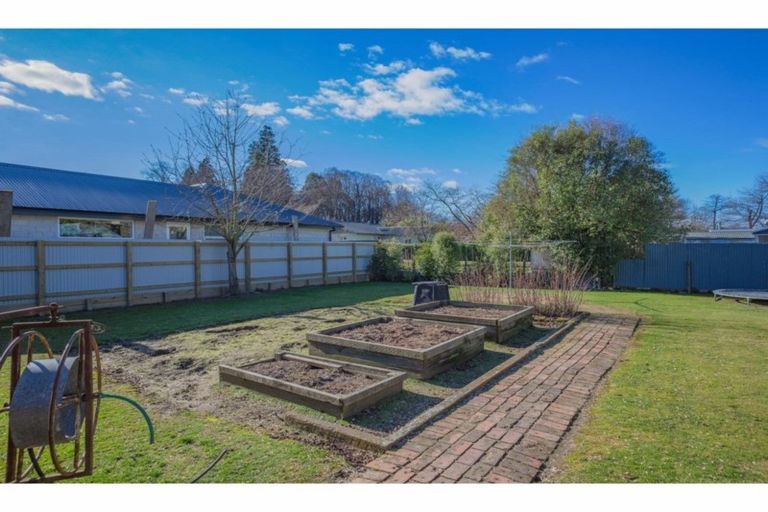Photo of property in 28 Davie Street, Temuka, 7920