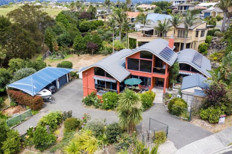 Photo of property in 28 Owen Place, Omokoroa, 3114