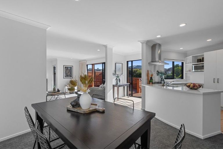 Photo of property in 5 Acklam Avenue, Otumoetai, Tauranga, 3110