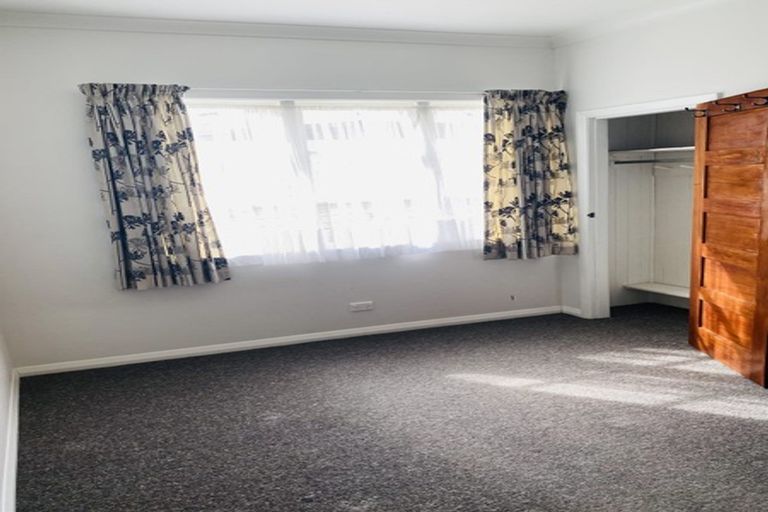 Photo of property in 73a Waiuta Street, Titahi Bay, Porirua, 5022