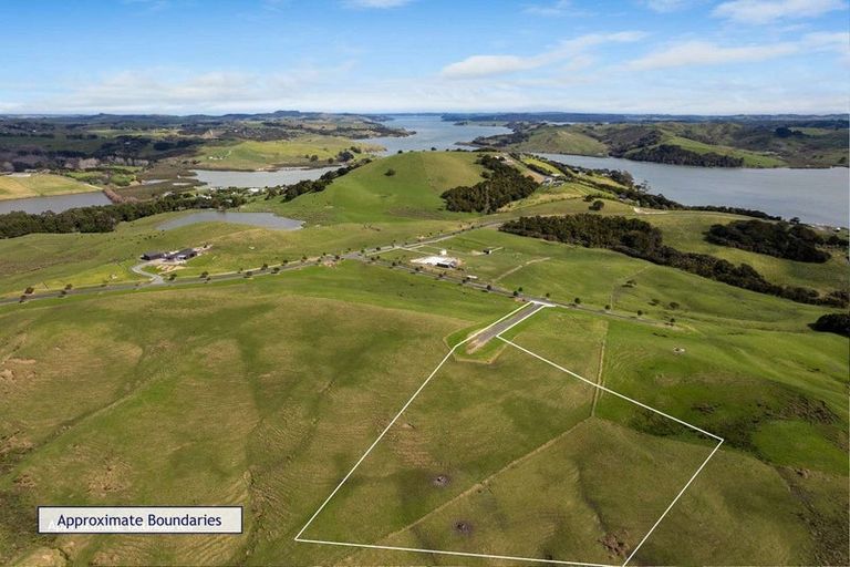 Photo of property in 3 Awaroa Creek Rise, Kaiwaka, 0573