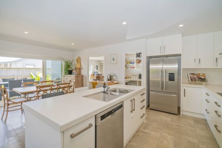 Photo of property in 346 Cook Drive, Whitianga, 3510