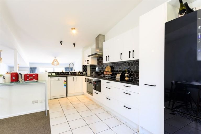 Photo of property in Greenstone Terraces, 5/716 Frankton Road, Queenstown, 9300