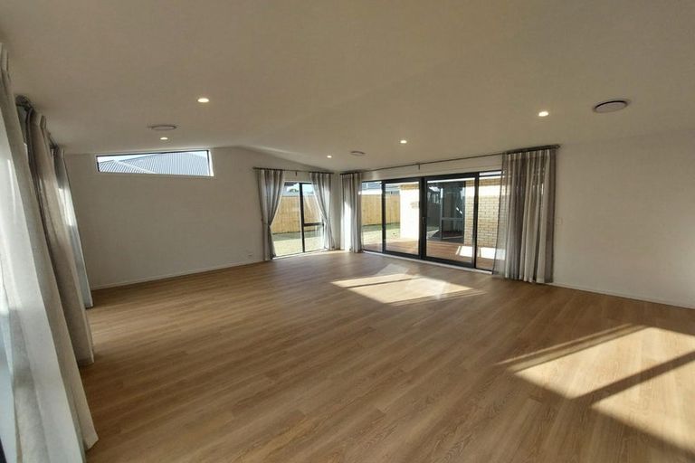 Photo of property in 35 Blue Jacket Drive, Halswell, Christchurch, 8025