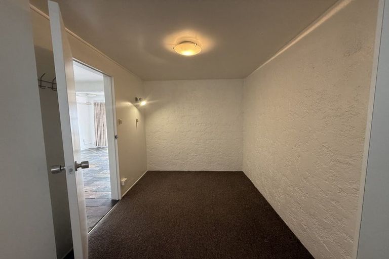 Photo of property in 2b Weranui Road, Waiwera, Orewa, 0994