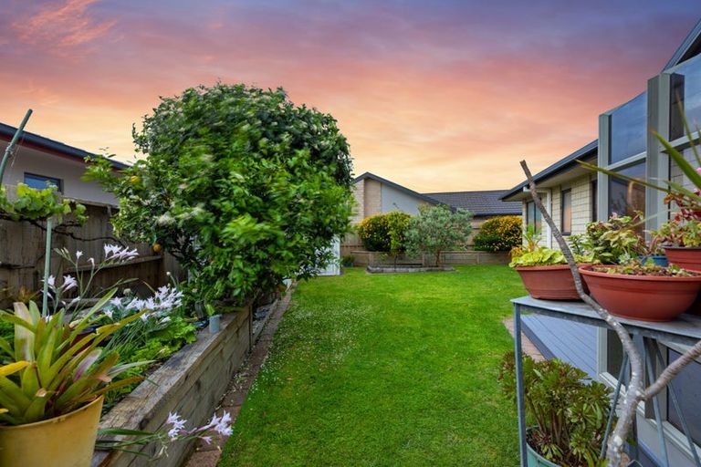 Photo of property in 34 Gibson Place, Papamoa Beach, Papamoa, 3118