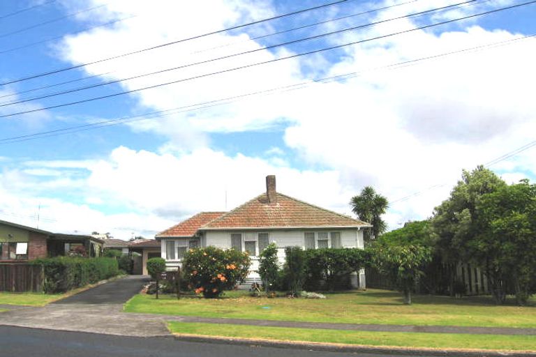 Photo of property in 2/1 Fenwick Avenue, Milford, Auckland, 0620