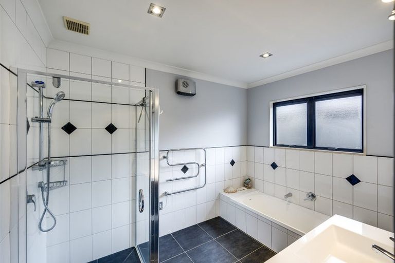 Photo of property in 9 Pacific Avenue, Poraiti, Napier, 4112