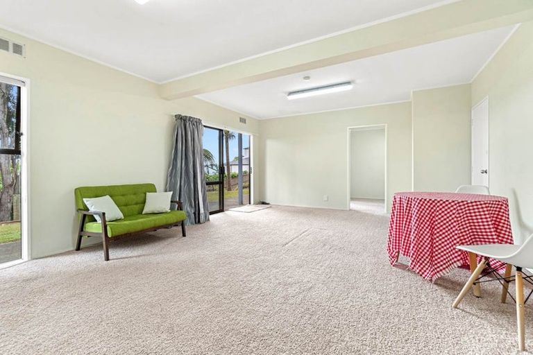 Photo of property in 1/153 Manuka Road, Bayview, Auckland, 0629