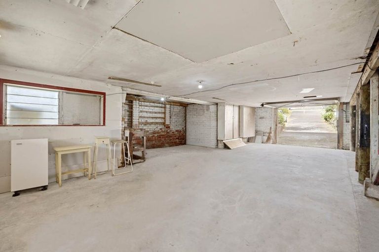 Photo of property in 55 Corunna Road, Milford, Auckland, 0620