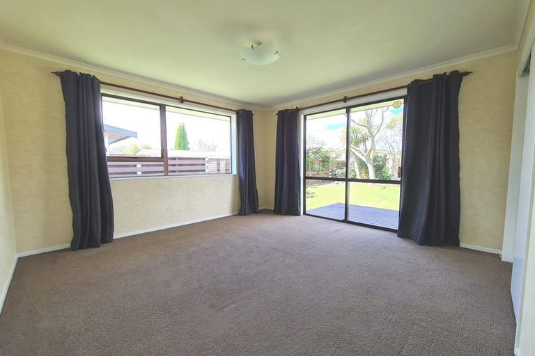 Photo of property in 43 Pencarrow Street, Highbury, Palmerston North, 4412