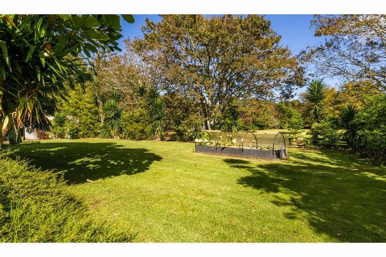 Photo of property in 1 Silkwood Lane, Kerikeri, 0230
