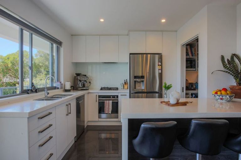 Photo of property in 31 Soleares Avenue, Mount Pleasant, Christchurch, 8081