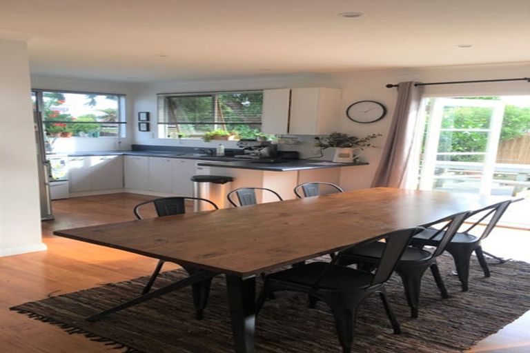 Photo of property in 113 Kahu Road, Paremata, Porirua, 5024