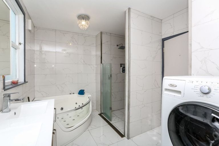 Photo of property in 22 Weymouth Street, New Plymouth, 4310