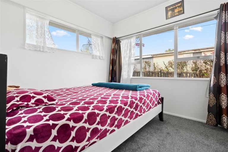 Photo of property in 25b Sunnypark Avenue, Rosehill, Papakura, 2113