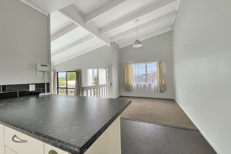 Photo of property in 8 Kopu Place, Clendon Park, Auckland, 2103