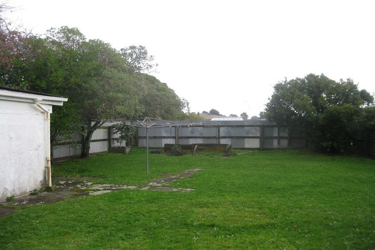 Photo of property in 49 Riverside Drive, Waiwhetu, Lower Hutt, 5010