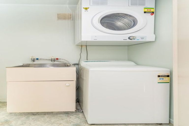 Photo of property in 91 Oxford Street, South Dunedin, Dunedin, 9012