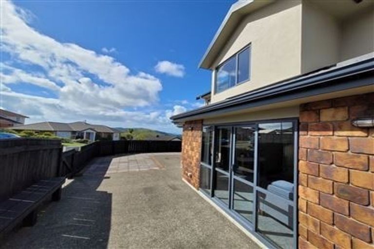 Photo of property in 3 Comber Place, Johnsonville, Wellington, 6037