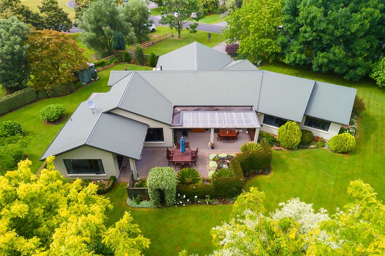 Photo of property in 281 Athlone Drive, Cambridge, 3434