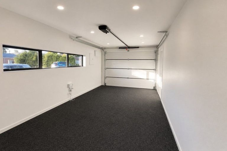 Photo of property in 1/36 Longburn Road, Henderson, Auckland, 0610
