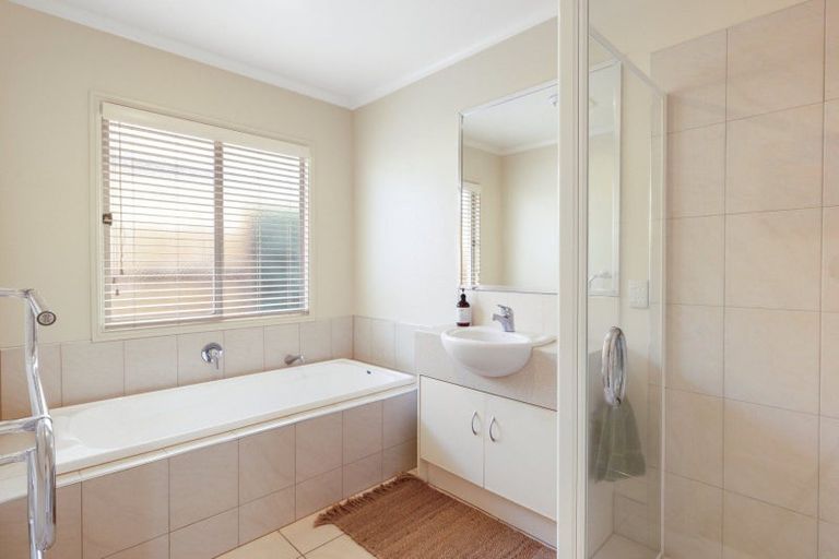 Photo of property in 92 Westmorland Rise, Bethlehem, Tauranga, 3110