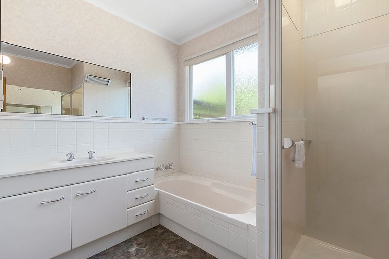 Photo of property in 11 Cornwall Street, Vauxhall, Dunedin, 9013